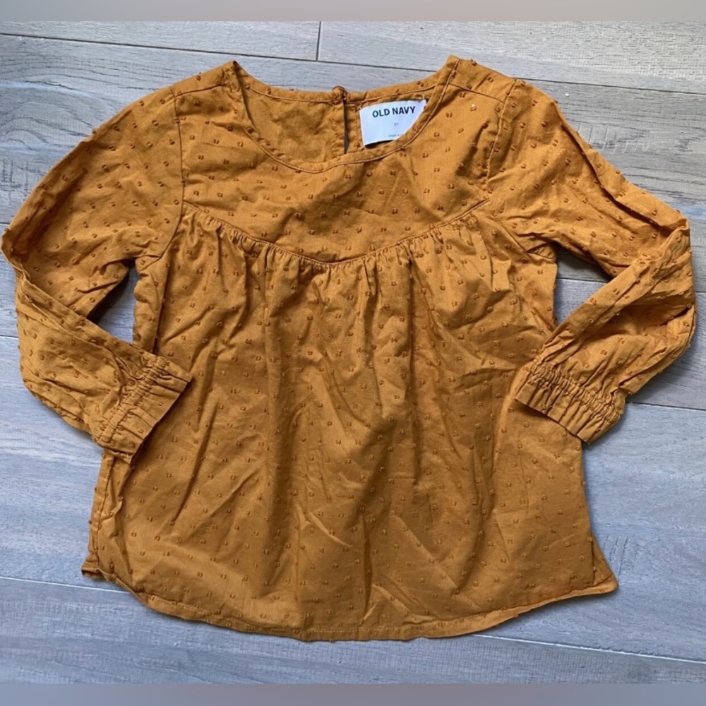 Old Navy top